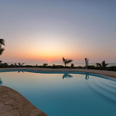 Aux 2 Metis Hotell Toliara Exteriör bild