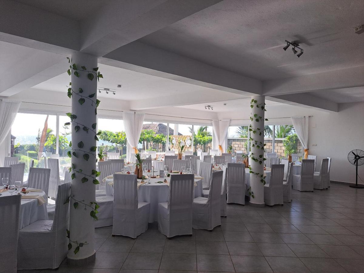 Aux 2 Metis Hotell Toliara Exteriör bild