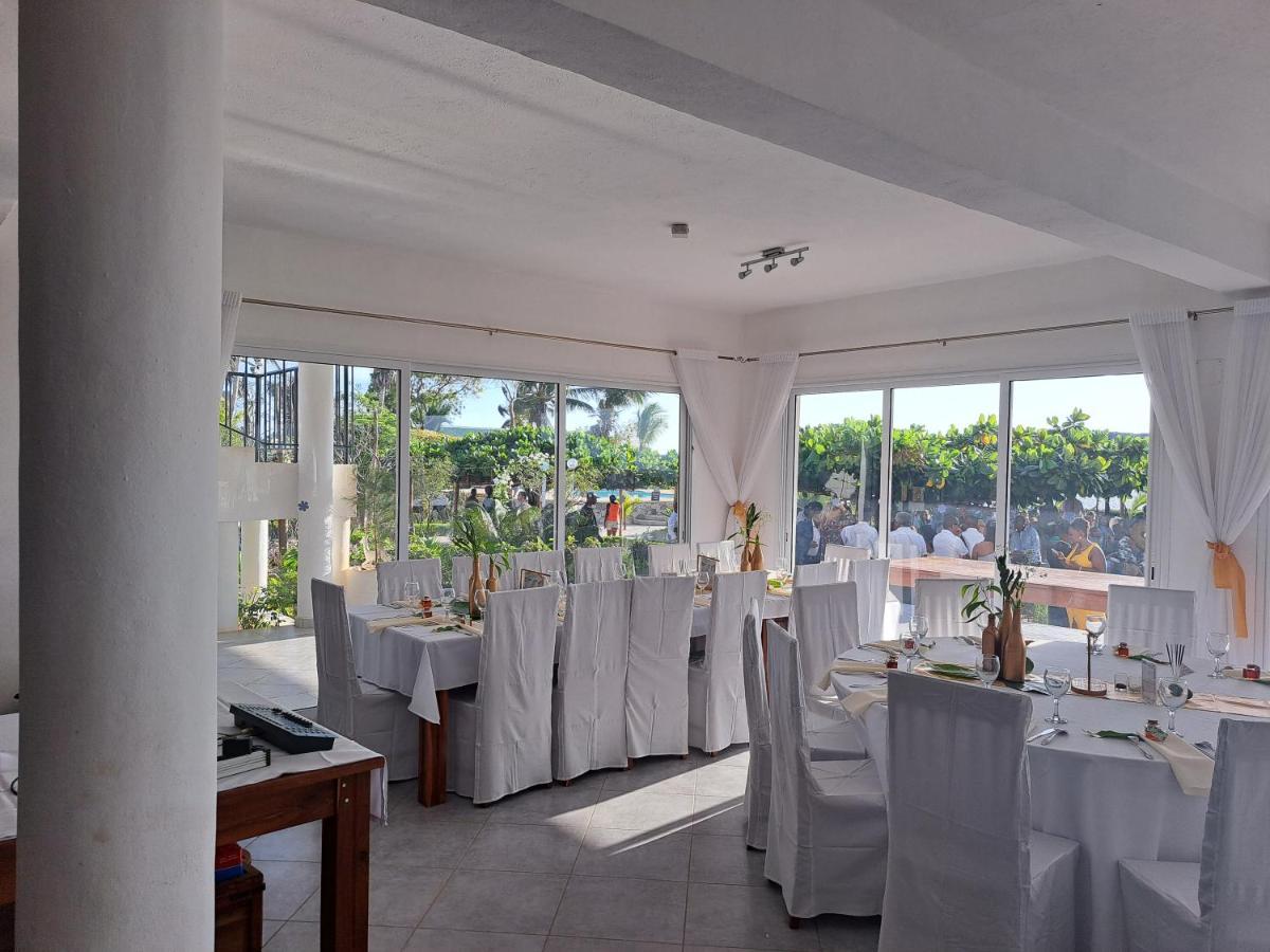 Aux 2 Metis Hotell Toliara Exteriör bild