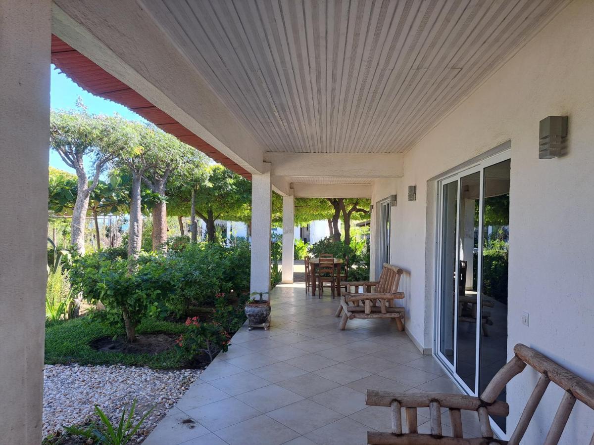 Aux 2 Metis Hotell Toliara Exteriör bild