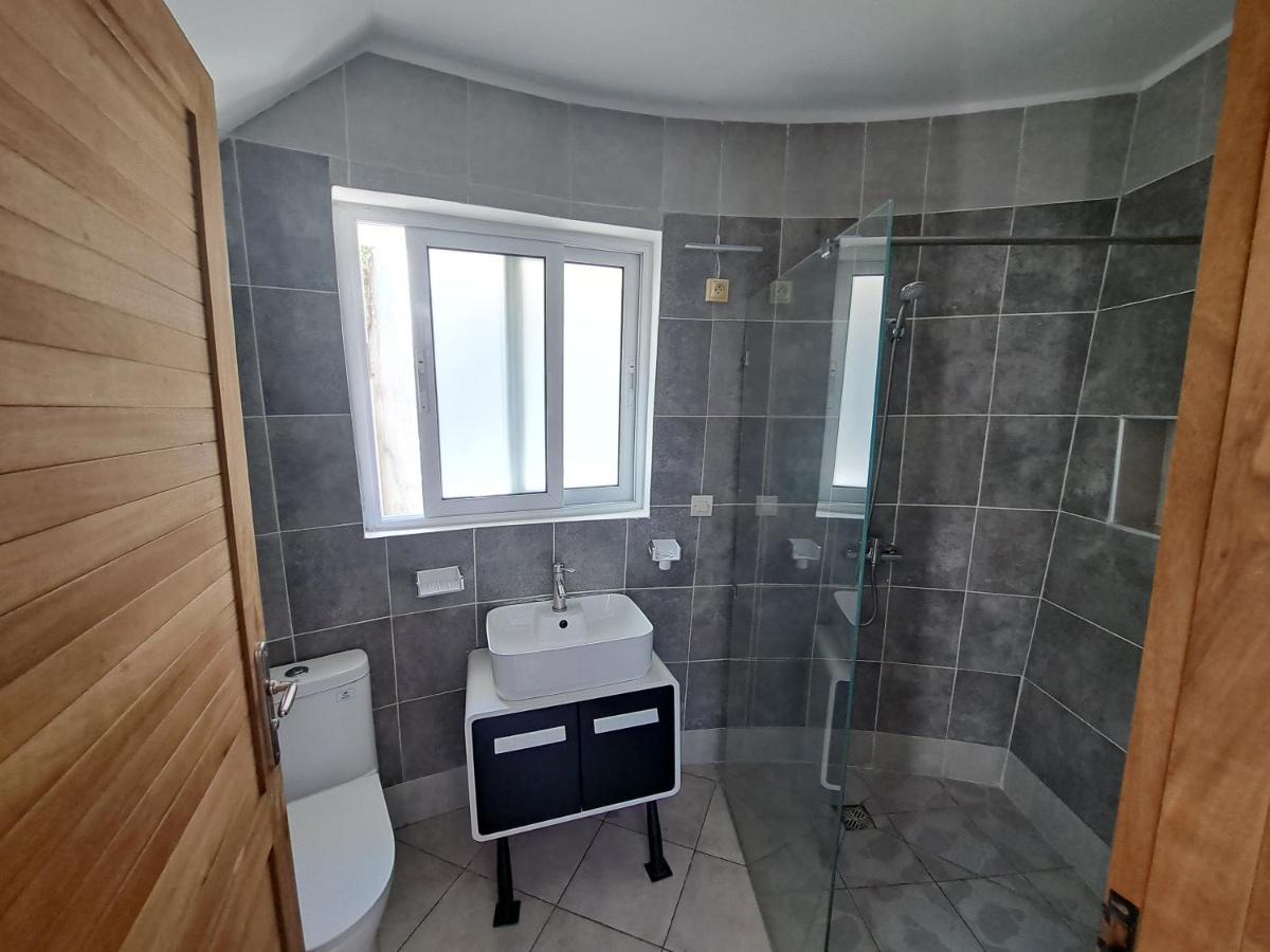 Aux 2 Metis Hotell Toliara Exteriör bild