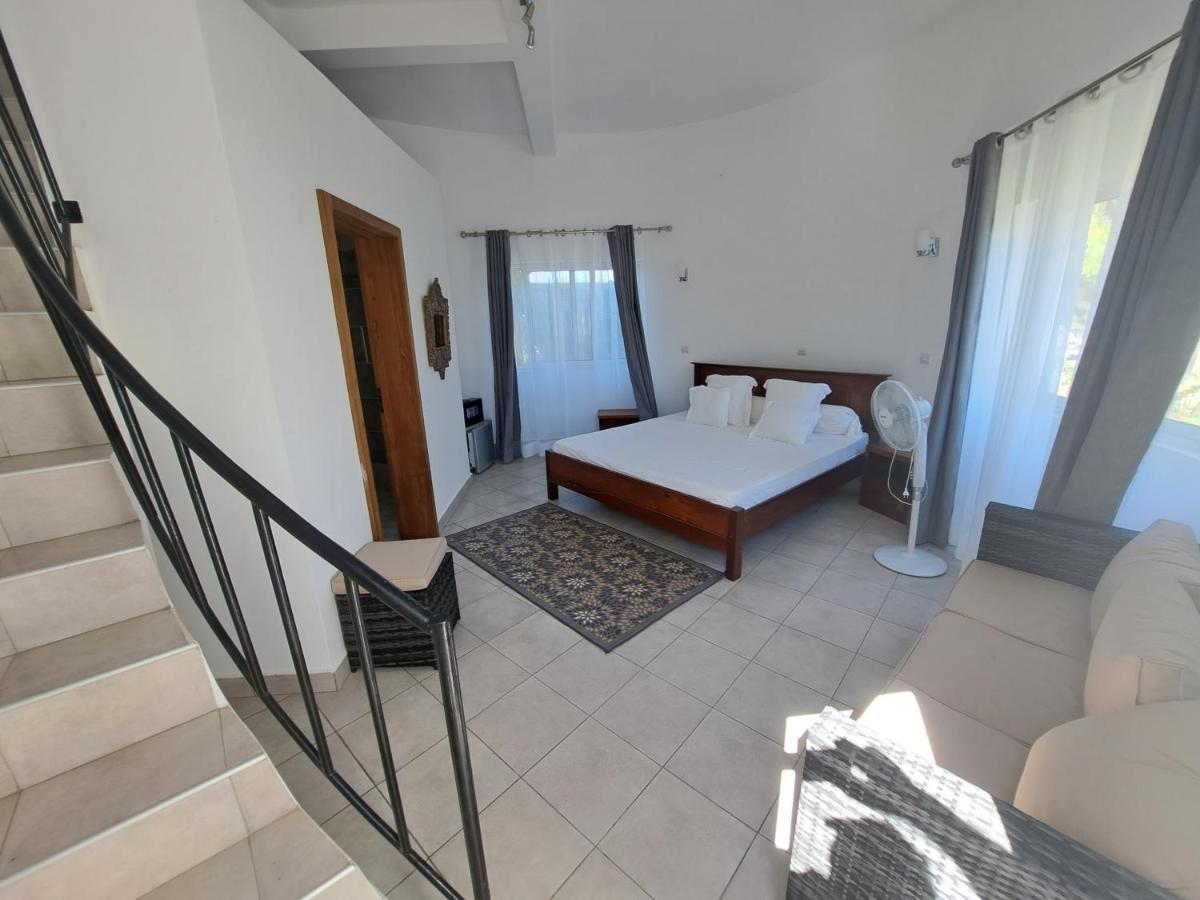 Aux 2 Metis Hotell Toliara Exteriör bild