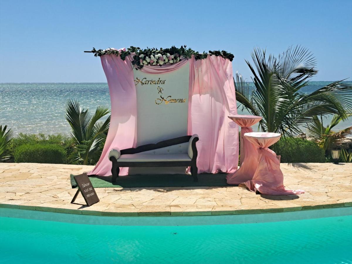 Aux 2 Metis Hotell Toliara Exteriör bild