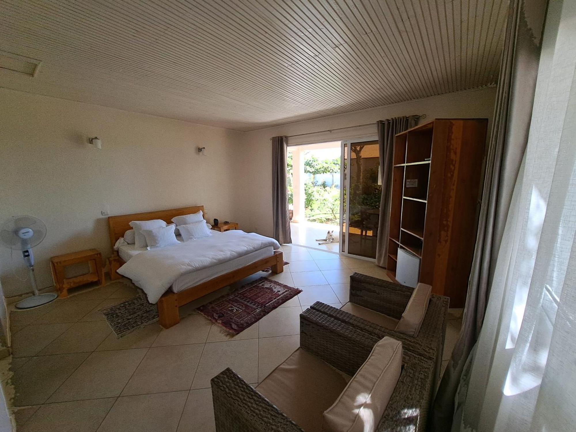 Aux 2 Metis Hotell Toliara Exteriör bild