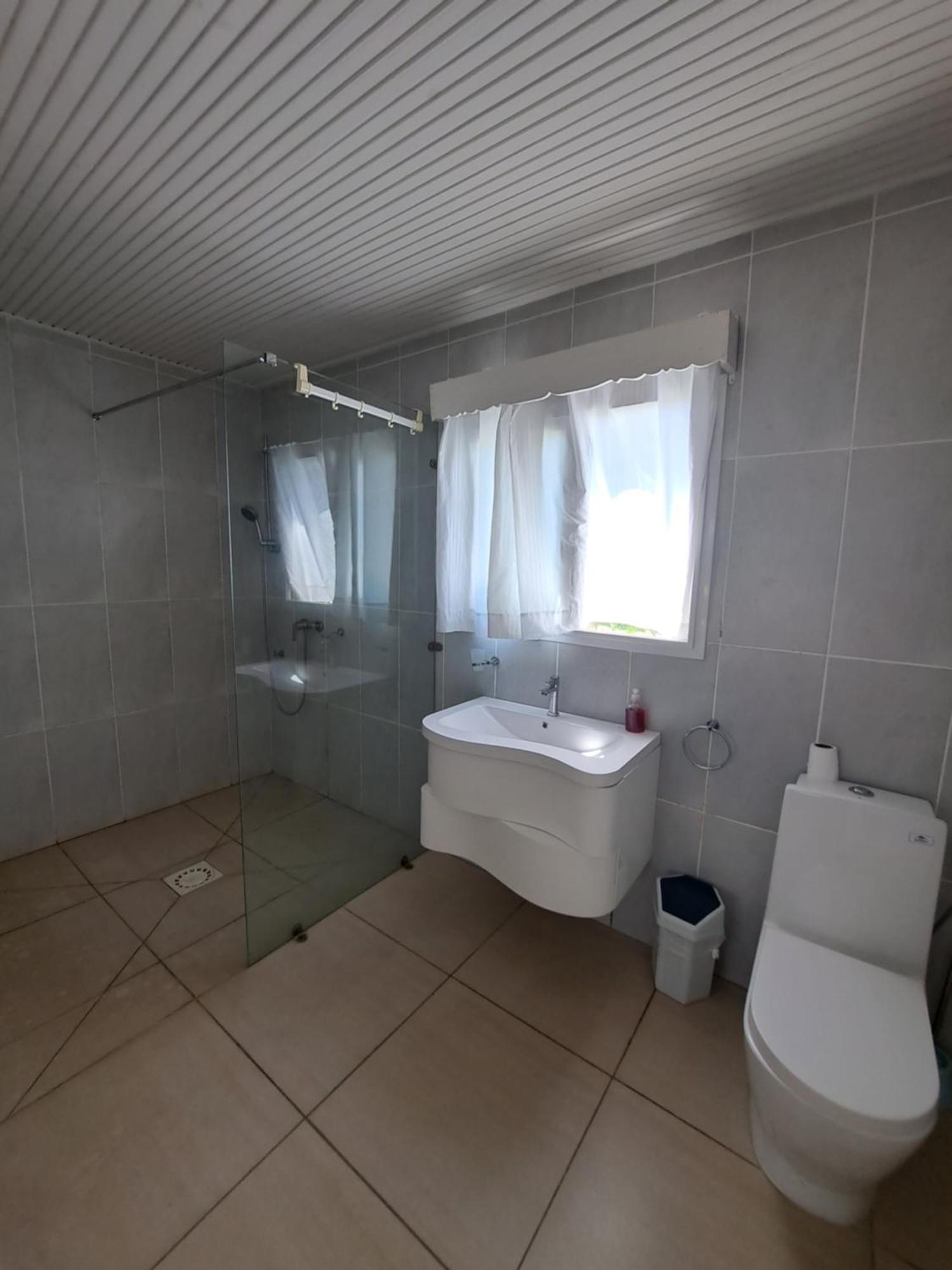 Aux 2 Metis Hotell Toliara Exteriör bild